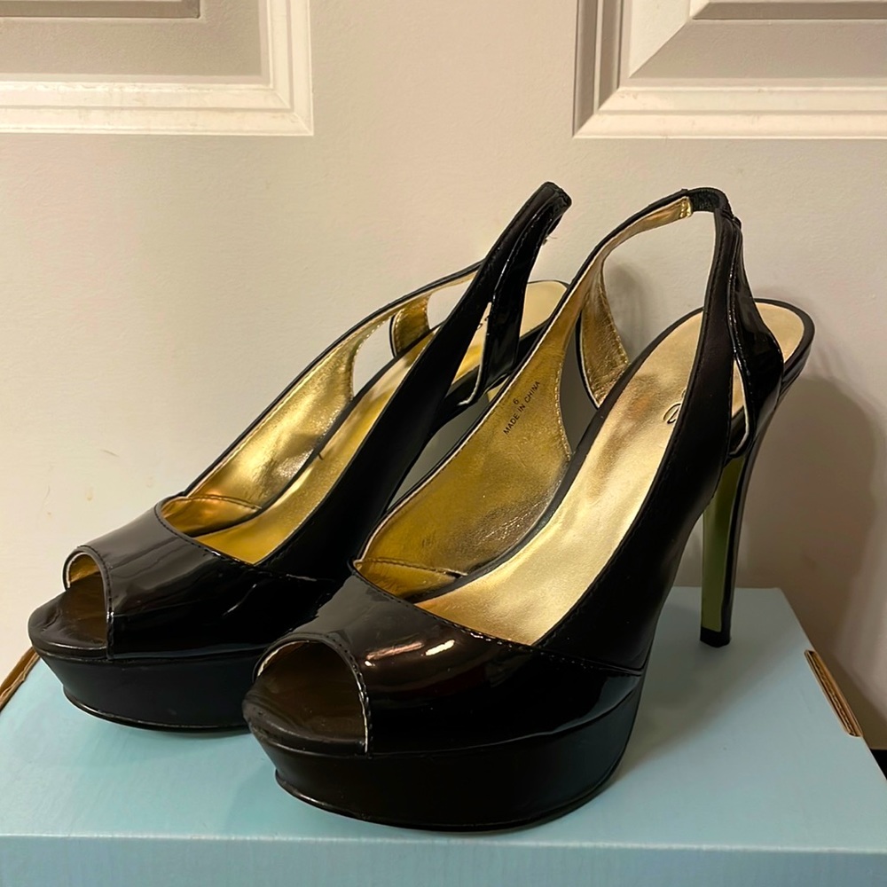 BEBE Size 6 Black Platform Open Toe Heels